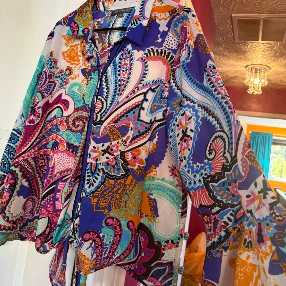 Colorful Paisley Blouse with Bell Sleeves Brand New - Picture 8 of 10
